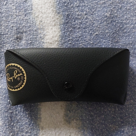 Ray-Ban Jack Sunglasses. Unworn. New in Box. - Picture 4 of 9